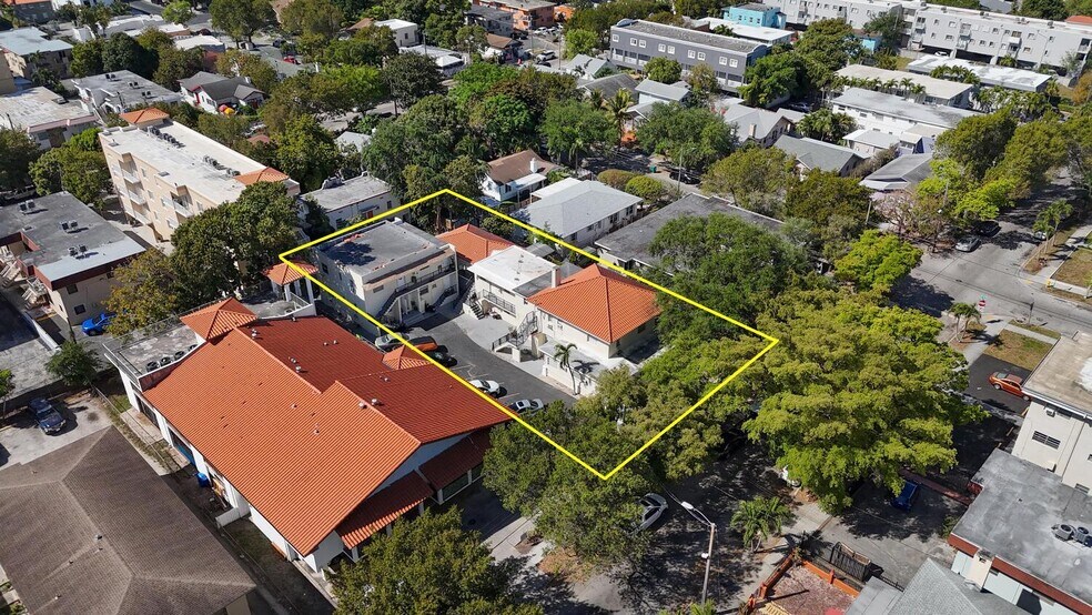 Primary Photo Of 1362 SW 2nd St, Miami Apartments For Sale