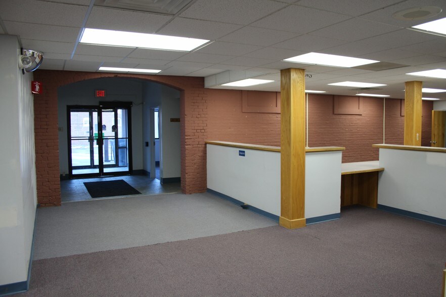 More Photos Of 162 Hegeman Ave, Colchester Medical For Lease
