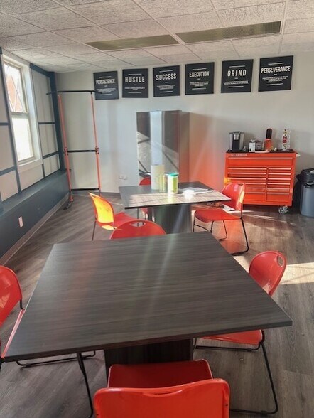 More Photos Of 1-27 S Ocean Ave, Patchogue Office For Lease
