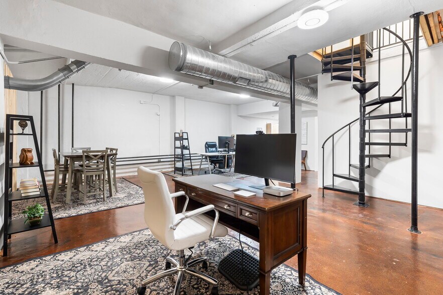 More Photos Of 324 Park Central W, Springfield Office For Lease