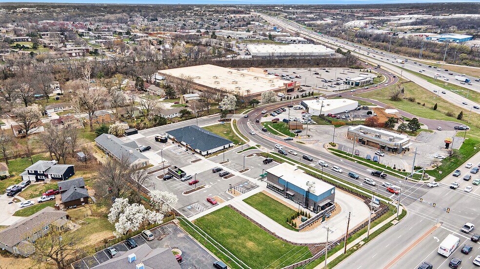 More Photos Of 9361-9369 W 75th St, Overland Park Office For Lease