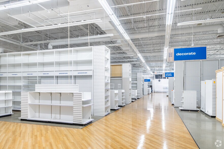 More Photos Of 1300-1500 S Washington St, North Attleboro Unknown For Lease