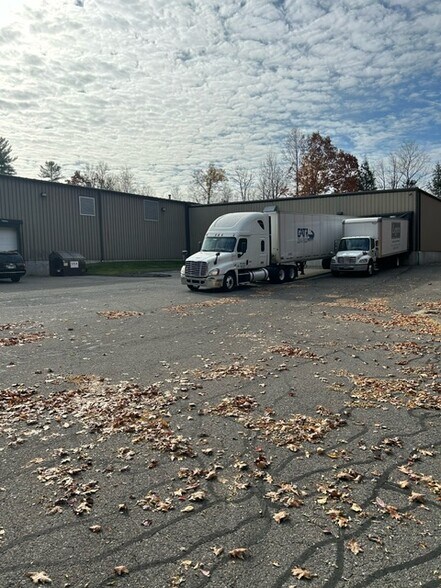 More Photos Of 299 Industrial Ln, Torrington Distribution For Lease