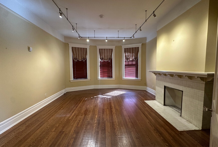More Photos Of 211 Garrard St, Covington Loft Creative Space For Sale