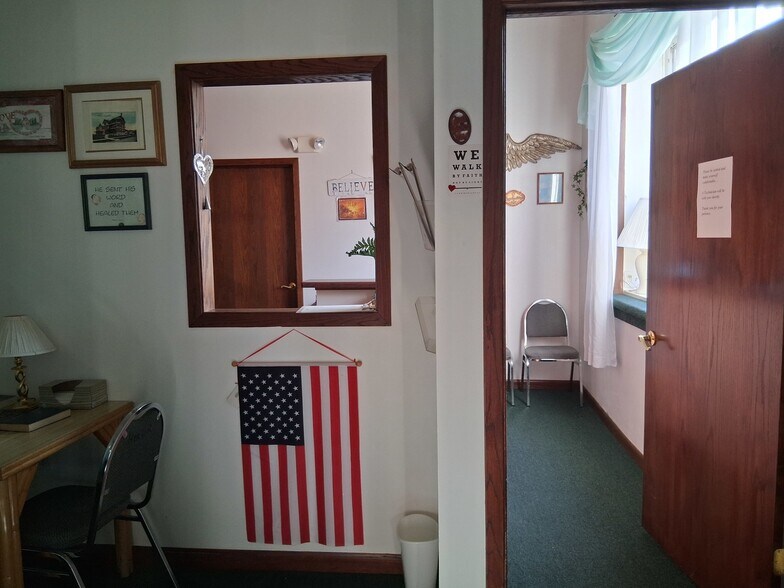 More Photos Of 2711 Sheridan Rd, Zion General Retail For Sale