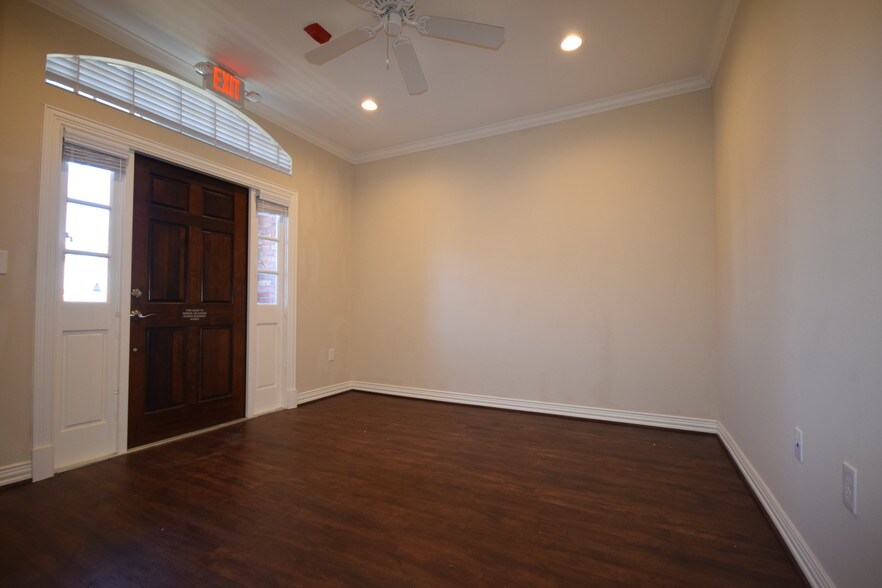 More Photos Of 8668 John Hickman Pky, Frisco Medical For Lease