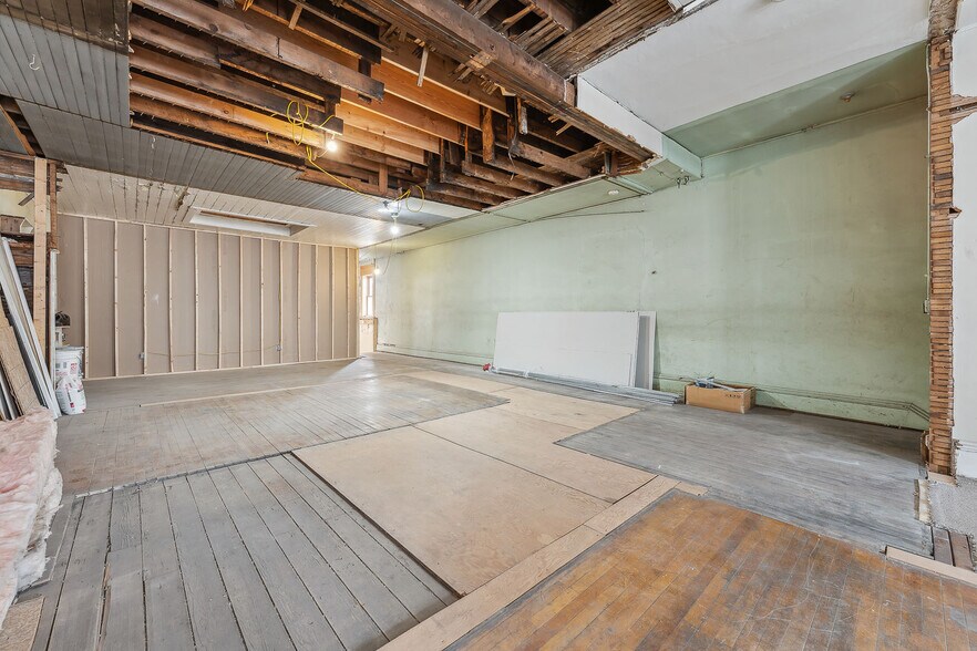 More Photos Of 223 E Main St, Reedsburg Storefront Retail Office For Sale