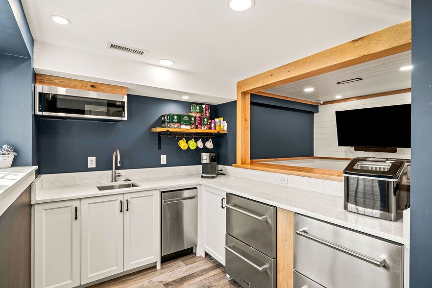 More Photos Of 1 Merrimac St, Newburyport Apartments For Lease
