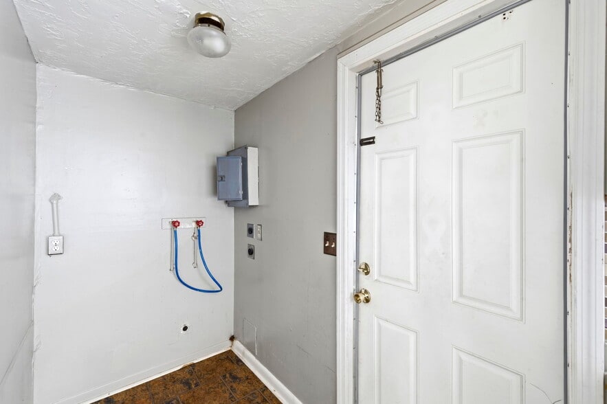 More Photos Of 927 Yale St N, Saint Petersburg Multifamily For Sale