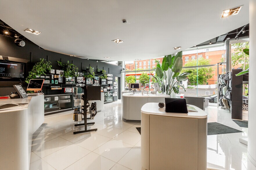 More Photos Of 5428 Boul Saint-Laurent, Montréal Apartments For Sale