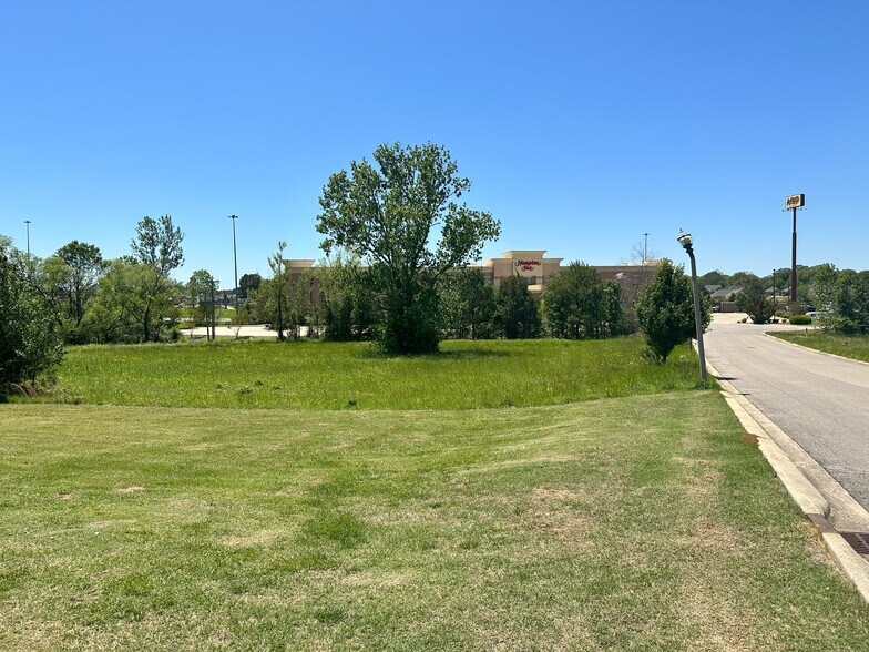 More Photos Of Coulter Drive, New Albany Land For Sale