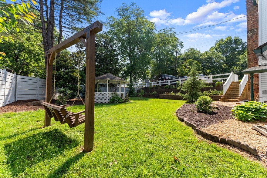 More Photos Of 168 W Main St, Dahlonega Hospitality For Sale