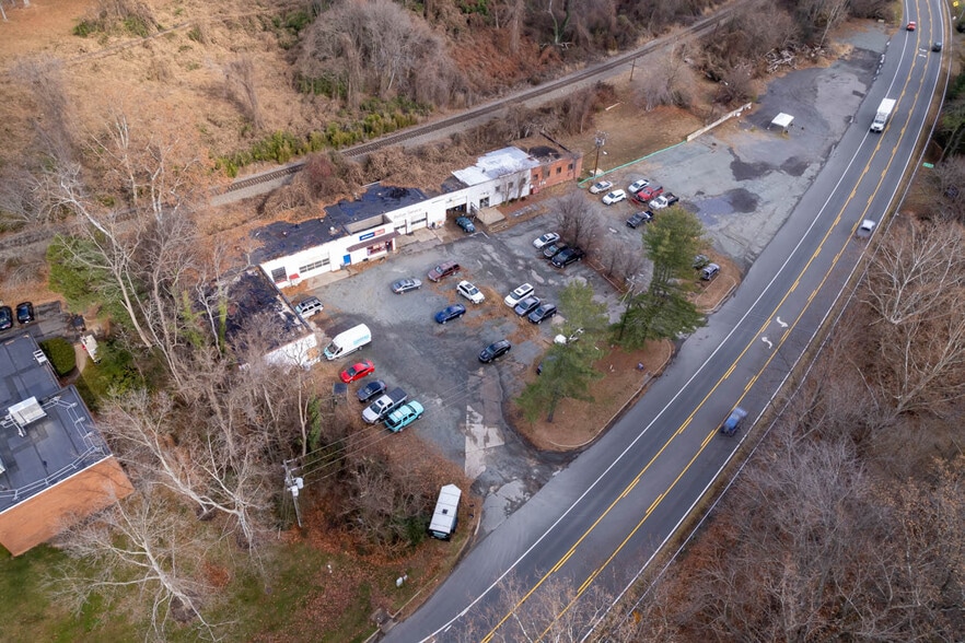 More Photos Of 2845 Ivy Rd, Charlottesville Service For Sale