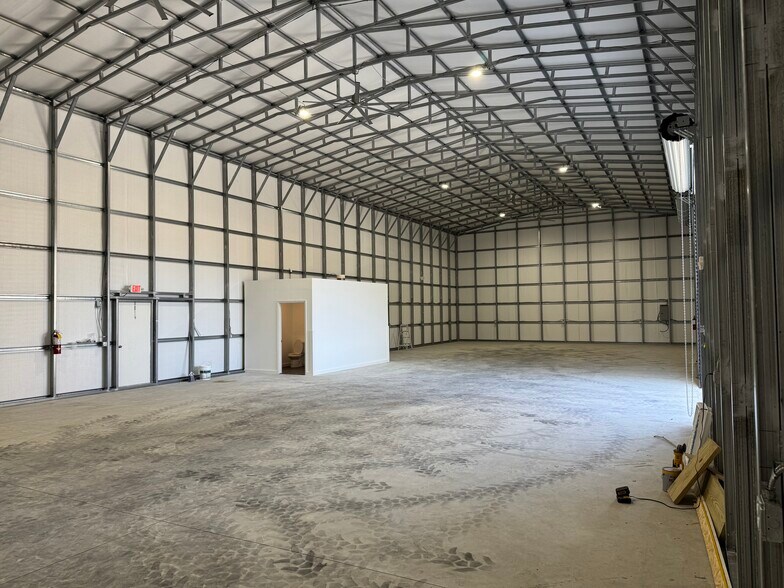 More Photos Of 2218 Guava Dr, Edgewater Warehouse For Sale