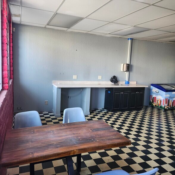 More Photos Of 35 Acoma Blvd S, Lake Havasu City Storefront Retail Office For Sale