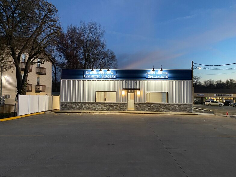 More Photos Of 540 E Cherry St, Troy Office For Lease