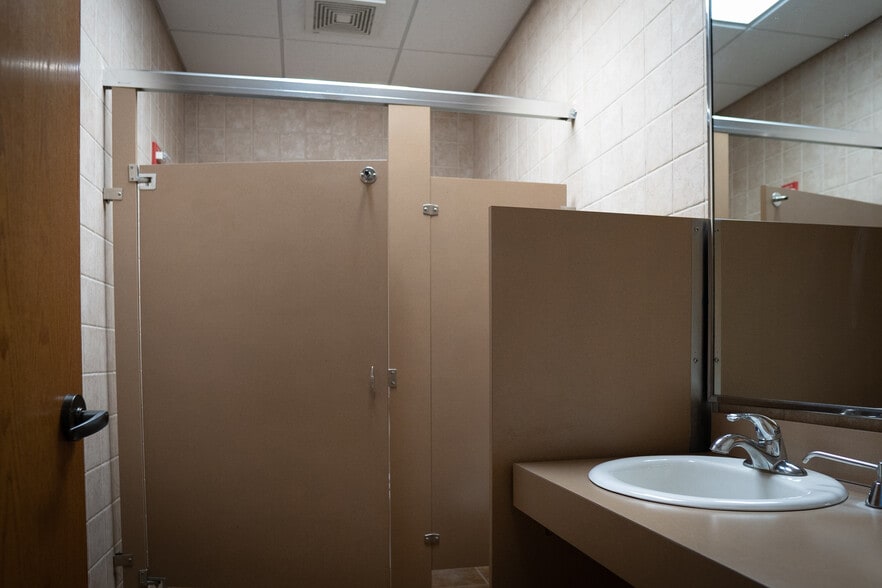 More Photos Of 602 Crescent Pl, Ridgeland Office For Lease