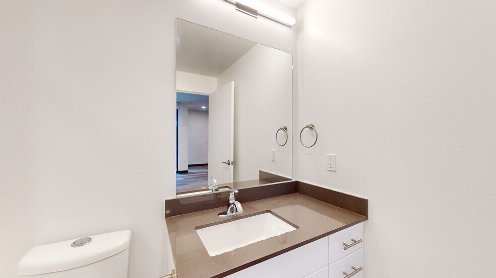 More Photos Of 1275 N Santa Fe Dr, Denver Apartments For Lease