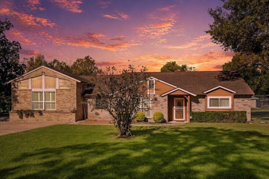 Primary Photo Of 13012 Kathy Ln, Cypress Specialty For Sale