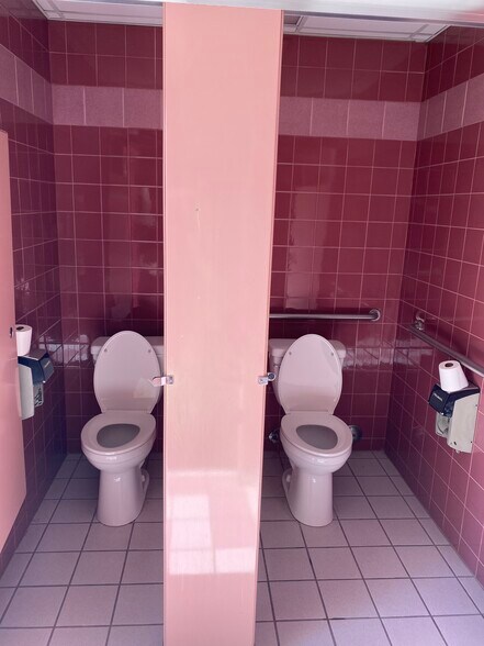 More Photos Of 630 W 17th Pl, Tempe Schools For Lease