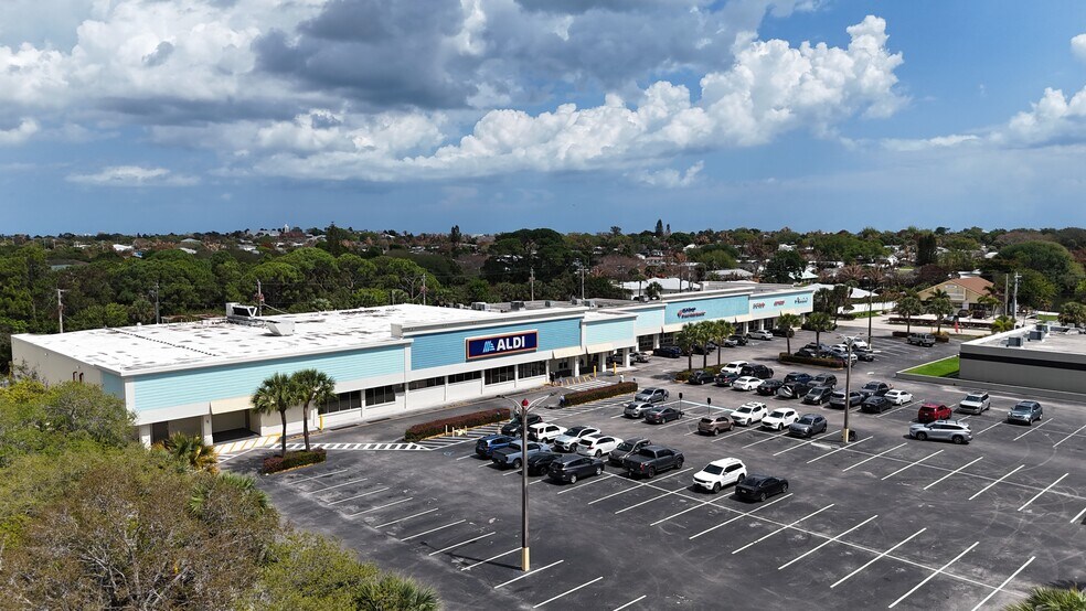 More Photos Of 1119 NE Jensen Beach Blvd, Jensen Beach Unknown For Lease