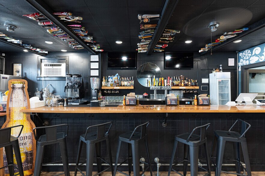 More Photos Of 229 N Belmont Ave, Springfield Storefront Retail Residential For Sale