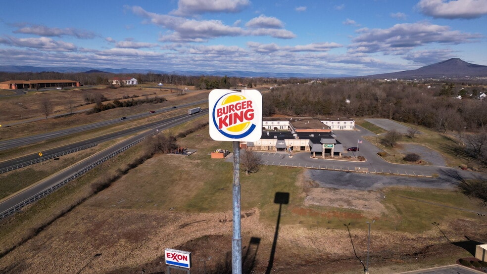 More Photos Of 172 W Old Cross Rd, New Market Fast Food For Lease