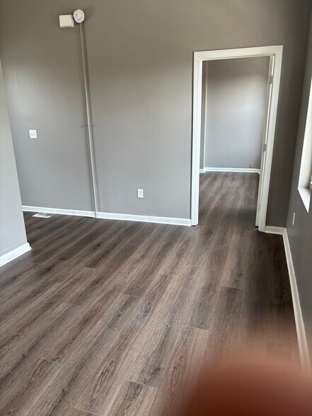 More Photos Of 1032 Columbia St, Newport Apartments For Sale