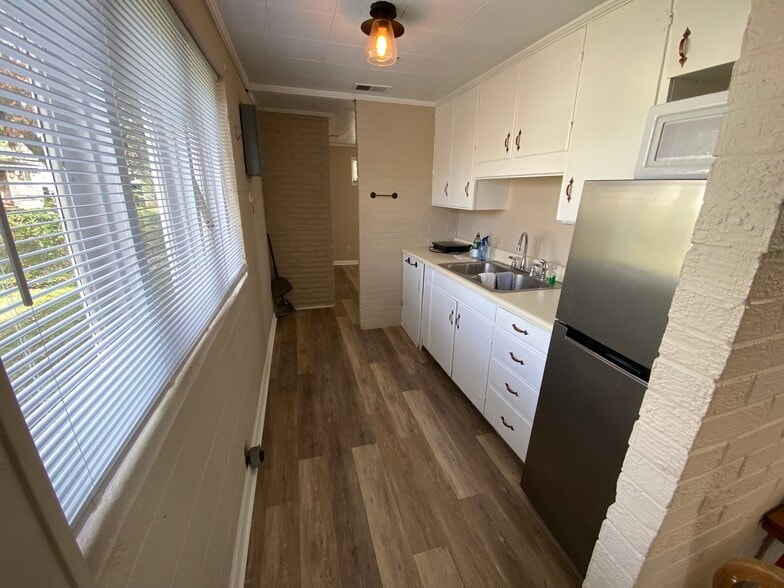 More Photos Of 702 McKinley Ave NE, Huntsville Office Residential For Sale