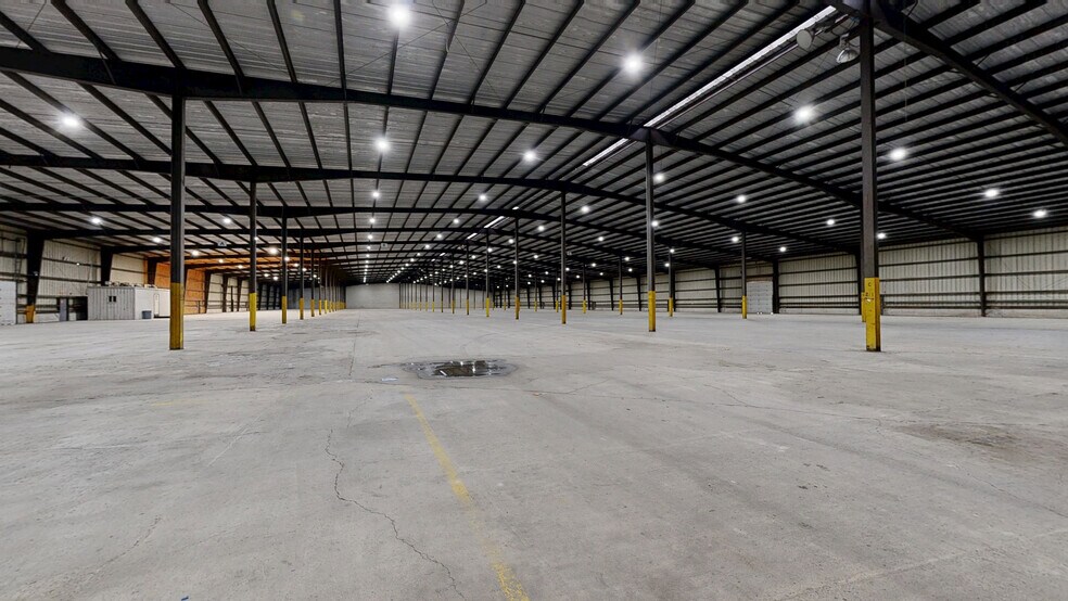 Primary Photo Of 2605 Davis Rd, Kokomo Warehouse For Lease