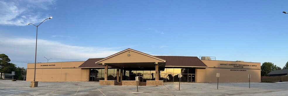 More Photos Of 5805 Highway 271, Fort Smith Freestanding For Sale