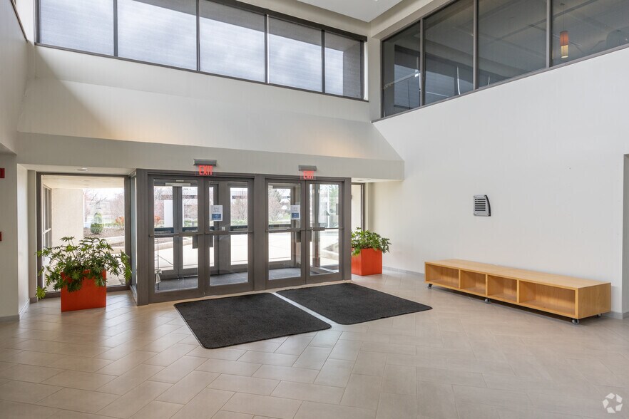 More Photos Of 1000 Lenox Dr, Lawrenceville Medical For Lease