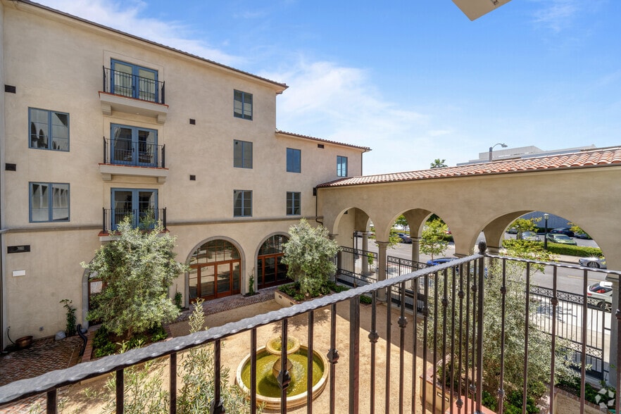 More Photos Of 88 N Oakland Ave, Pasadena Apartments For Lease