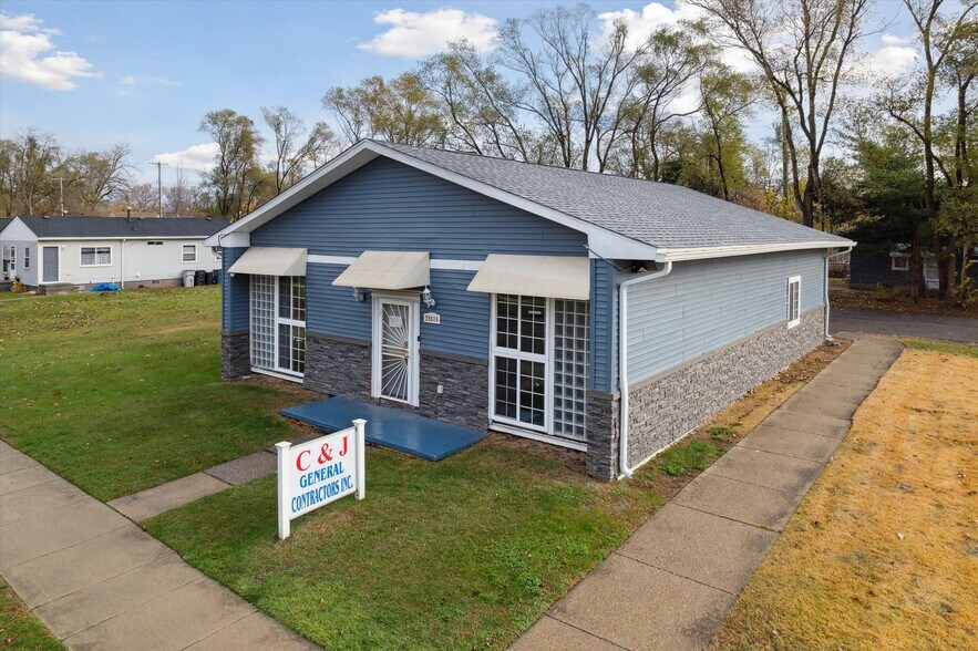 Primary Photo Of 22610 Rosewood St, Oak Park Office Residential For Sale