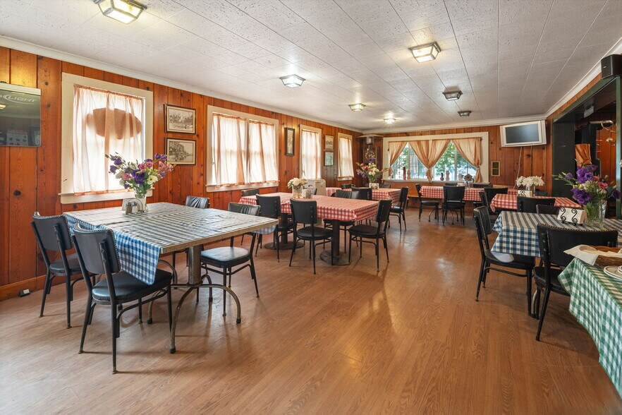 More Photos Of 189 Main St, Cherry Valley Restaurant For Sale