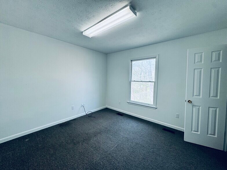 More Photos Of 2800 Hill St, Lynchburg Storefront Retail Office For Sale