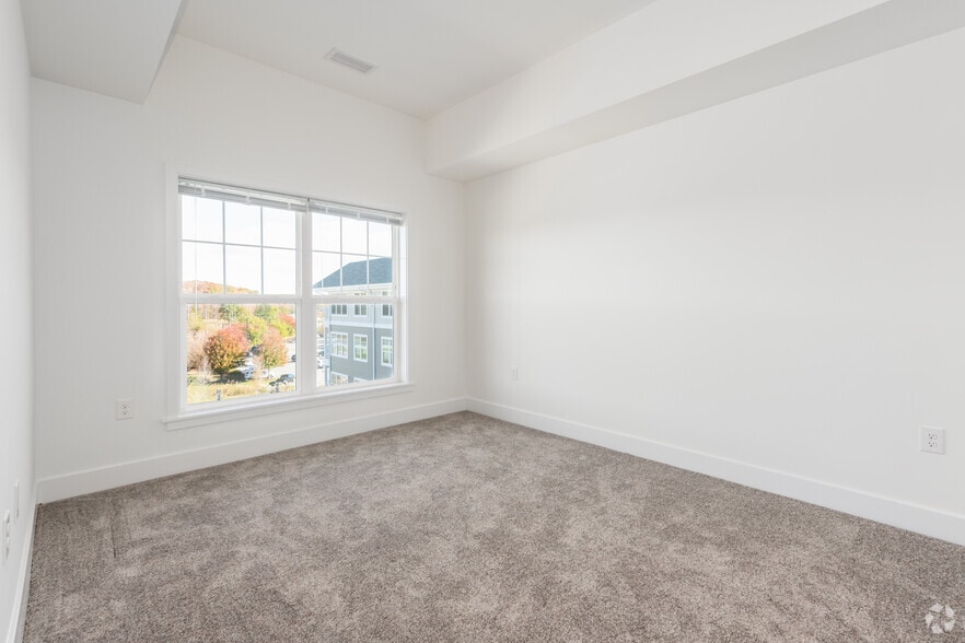 More Photos Of 214 Pier 1 Rd, Stevensville Apartments For Sale