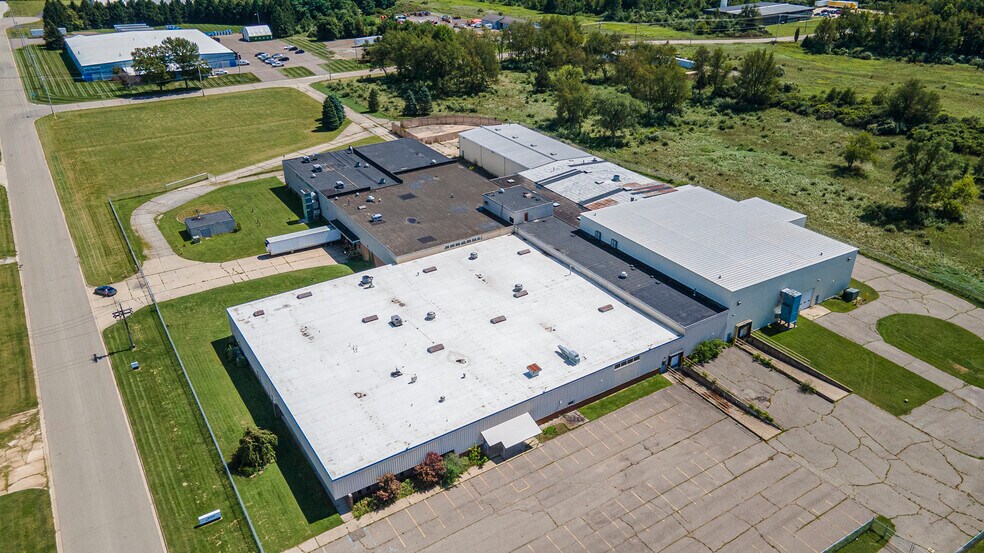 More Photos Of 205 Oliver Dr, Marshall Manufacturing For Sale