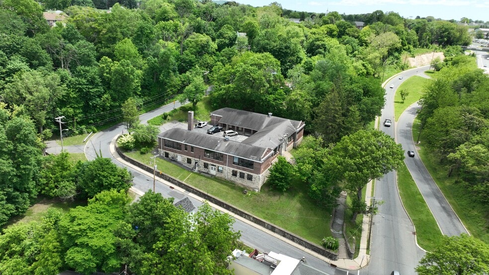 More Photos Of 1 Fairview Ave, Phillipsburg Office For Sale