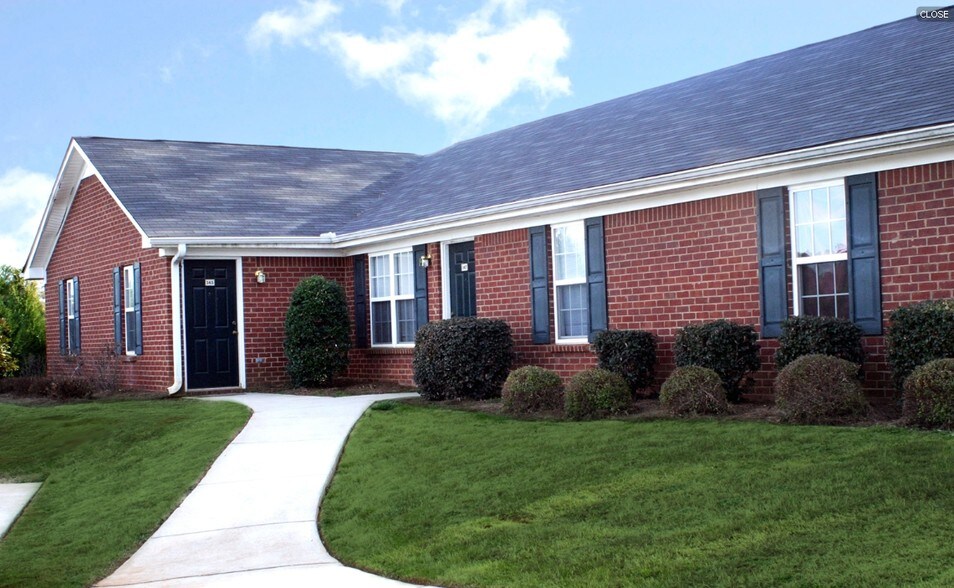 More Photos Of 100-202 Oak Bluff Dr, Athens Apartments For Sale