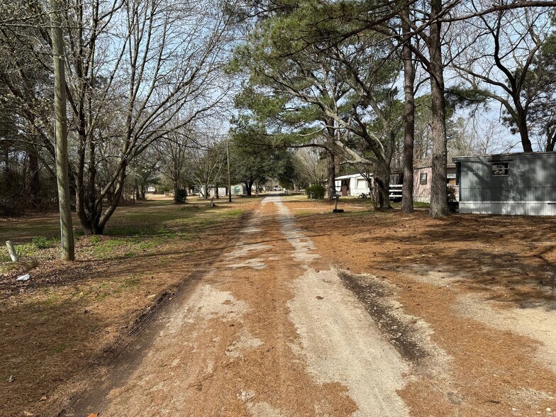 More Photos Of 1411 Seabrook School Rd, Fayetteville Manufactured Housing Mobile Home Park For Sale