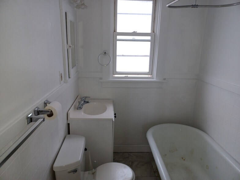 More Photos Of , Bedford Specialty For Sale