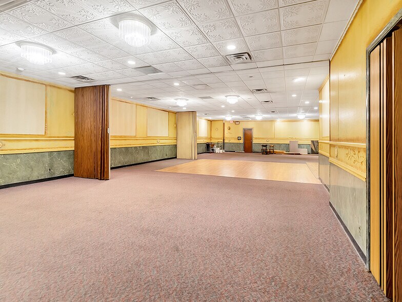 More Photos Of 1341 Springwells St, Detroit General Retail For Sale