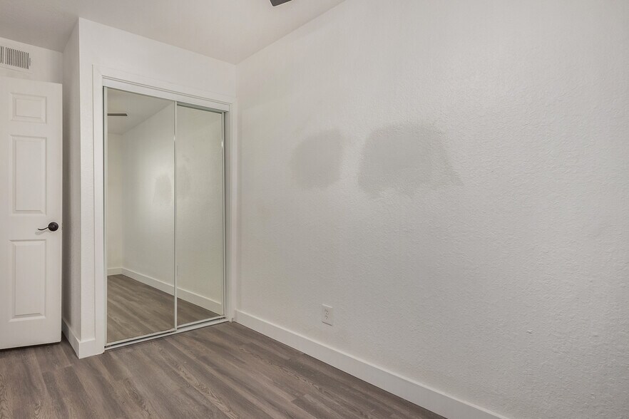 More Photos Of , Phoenix Multifamily For Sale