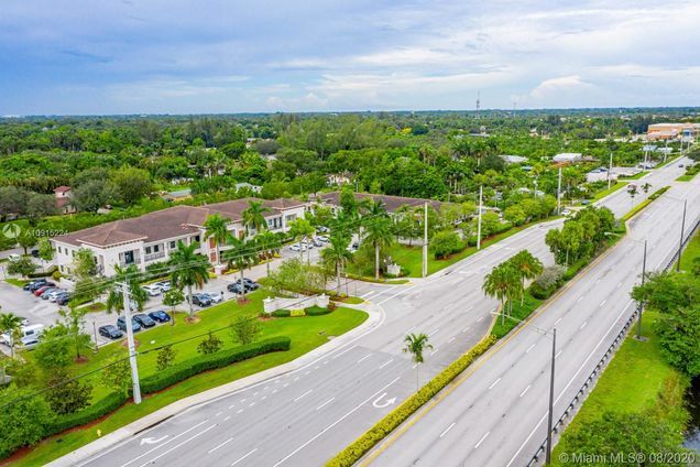 More Photos Of 10620 Griffin Rd, Cooper City Medical For Sale