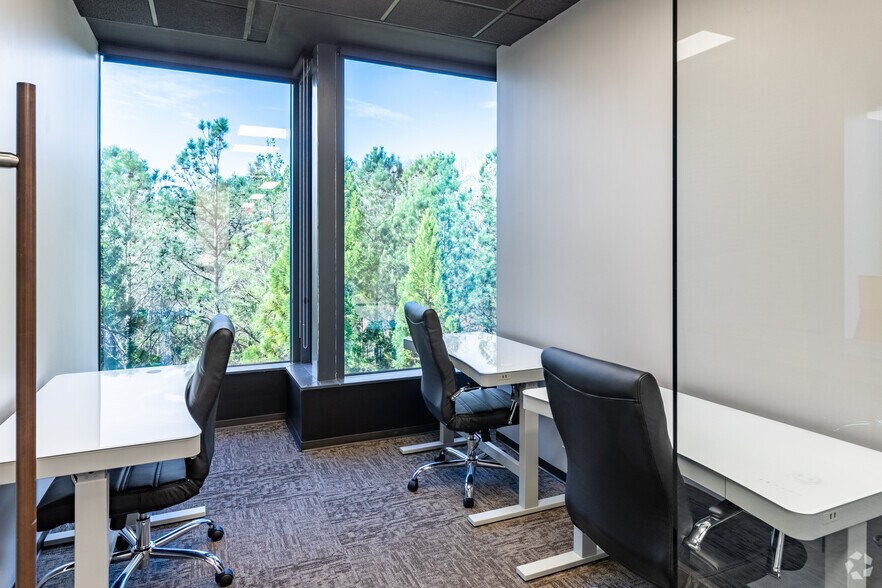 More Photos Of 3480 Preston Ridge Rd, Alpharetta Coworking Space