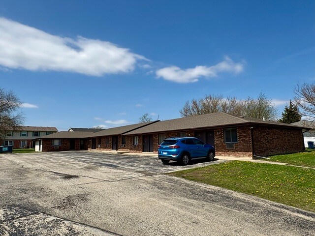 Primary Photo Of 1331 Potomac Pl, Bourbonnais Apartments For Sale