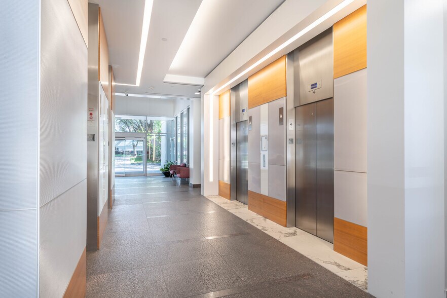 More Photos Of 4835 Lyndon B Johnson Fwy, Dallas Office For Lease