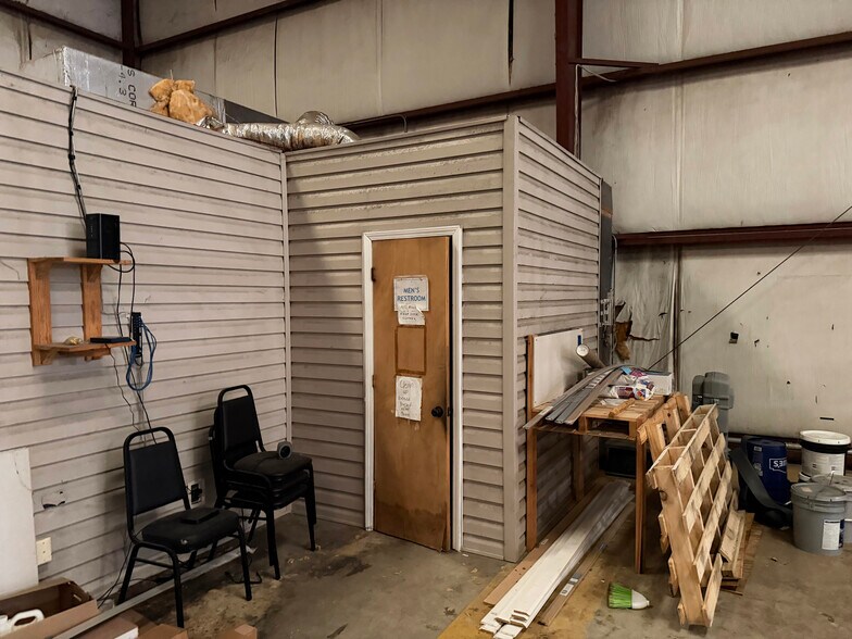 More Photos Of 1485 34th St, Gulfport Warehouse For Sale