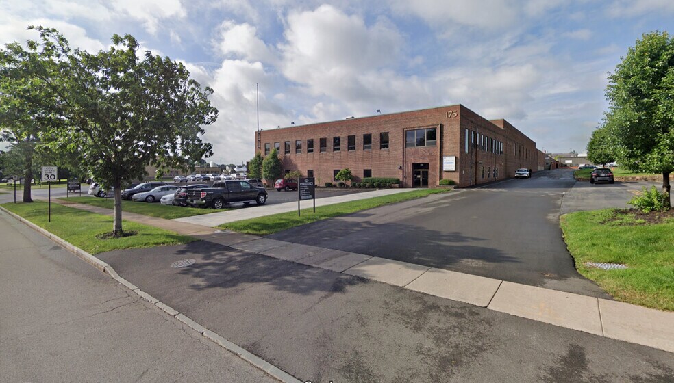 More Photos Of 133-181 Humboldt St, Rochester Warehouse For Lease
